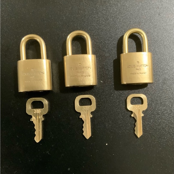 Louis Vuitton Lock and Key - Picture 2 of 7